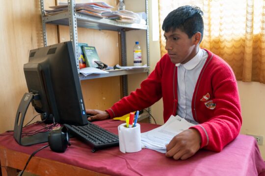 Peru: Durch eine Ausbildung schafft sich Jak Antony eine Zukunft.